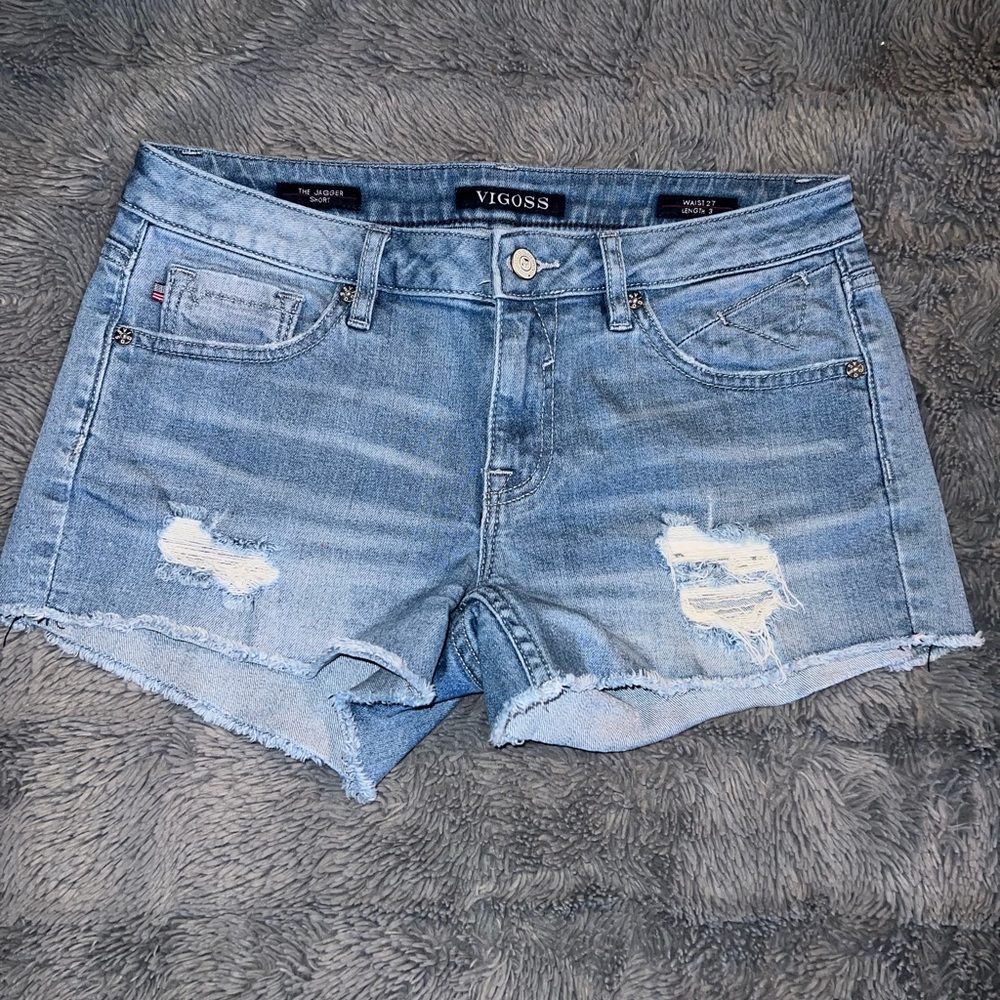 Vigoss the jagger shorts. Waist 27. Inseam 3 inches. Light wash. Distressed.
